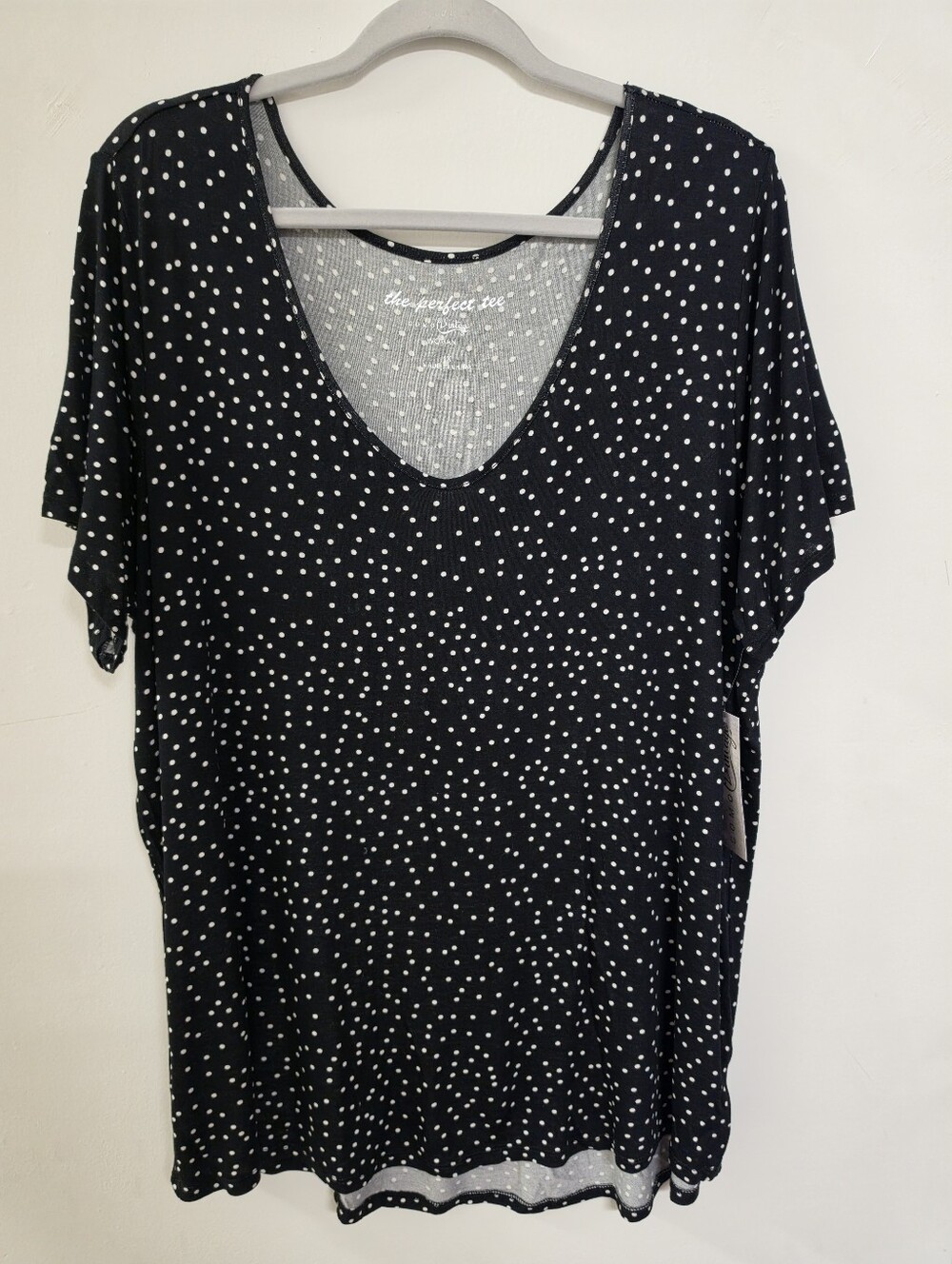 Como Vintage Black Polka Dot V-Neck Tee